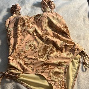 New without tags Aguabendita bathing suit Sz xxl